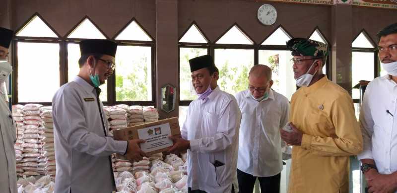 Gugus Tugas Covid-19 Kemenag RI Bantu 100 Marbot di Sulsel