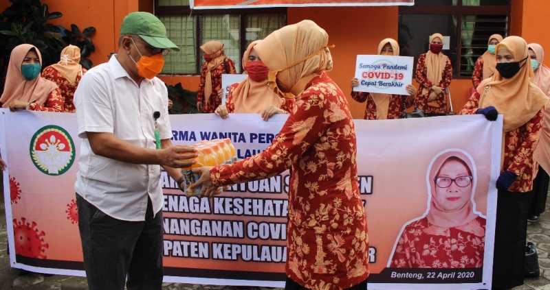 DWP Selayar Bantu Suplemen ke Tenaga Kesehatan Penanganan Covid-19