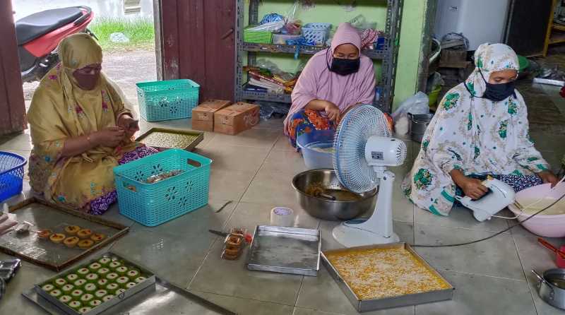 Terdampak Covid-19, Omzet Pedagang Kue Menurun Drastis