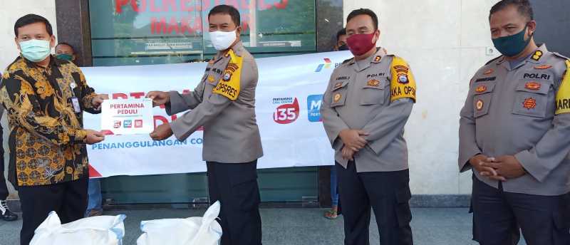 Pertamina MOR VII Serahkan 1 Ton Beras ke Polrestabes Makassar