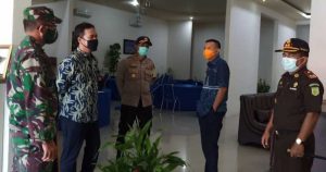 Bupati Selayar Kunjungi Lokasi Isolasi Warga dari Zona Merah Corona