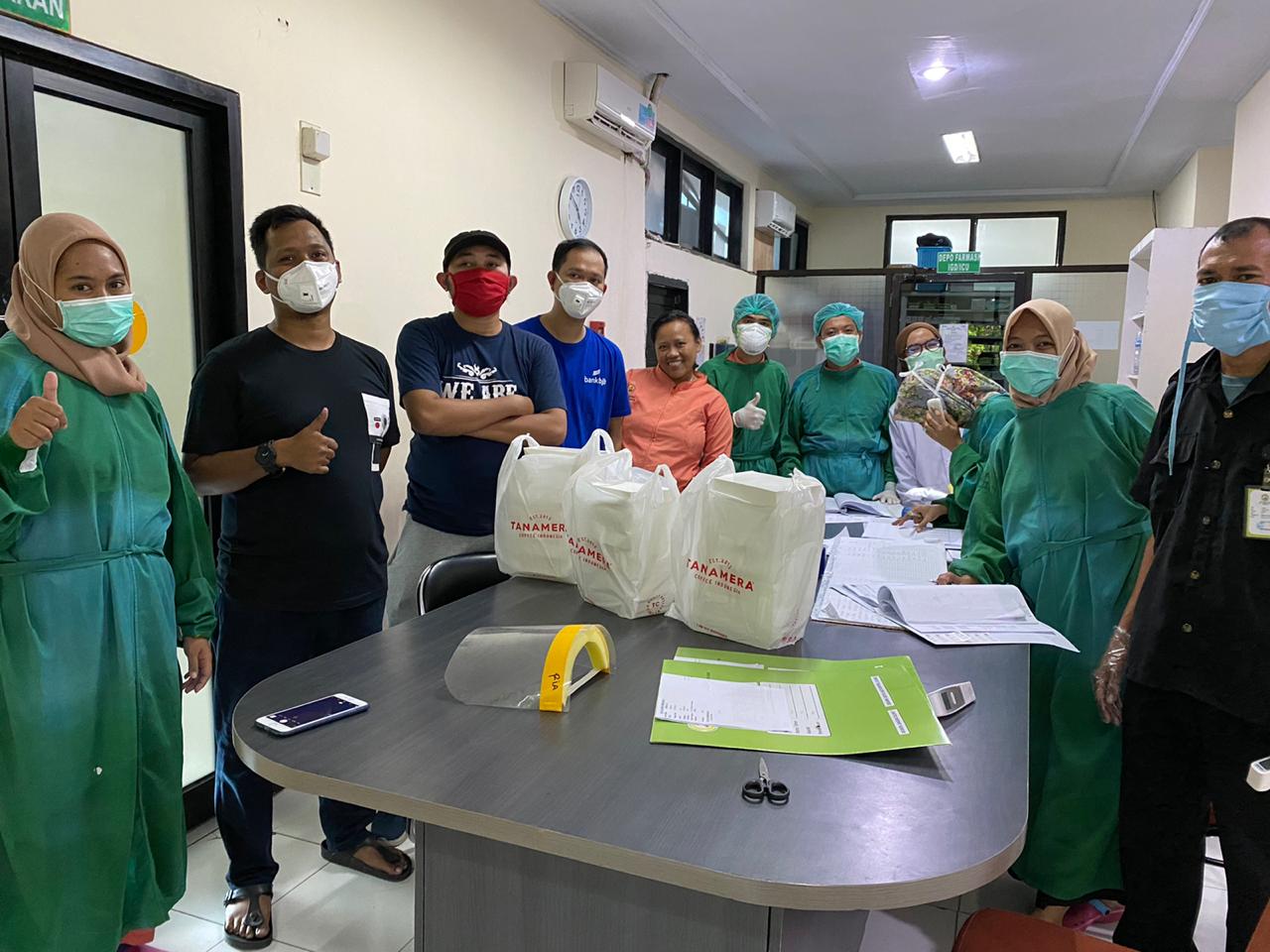 Bersama Komunitas Dokter, Fadli Ananda Bagikan Puluhan Ribu Masker dan Hand Sanitizer ke Masyarakat