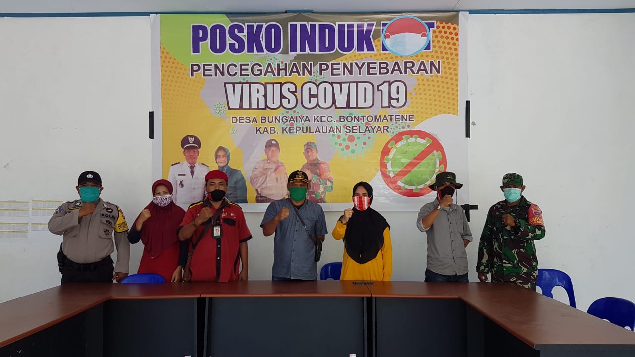 Mengendarai motor, Tiga Pilar Desa Bungaiya Turun ke Dusun Berikan Imbauan 
