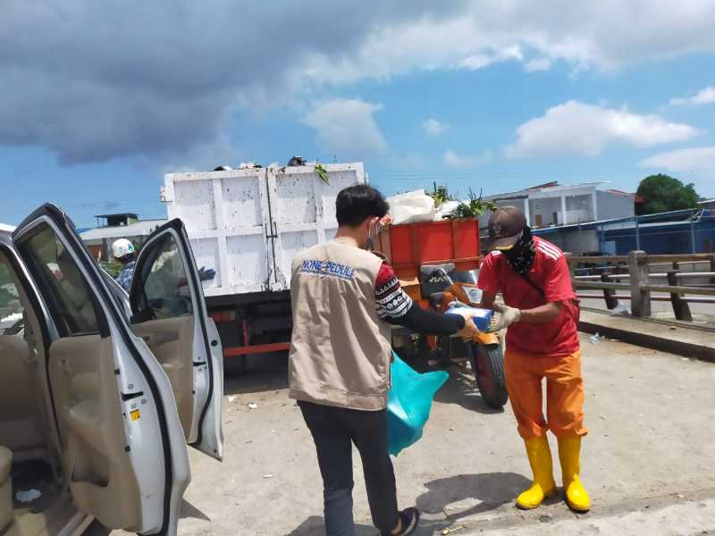 Jaringan Kesehatan None Sisir Kecamatan Lakukan Penyemprotan Disinfektan