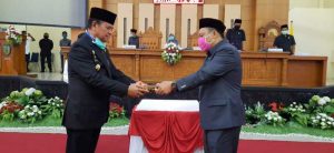 IMG-20200430-WA0004 Di Tengah Pandemi Corona, Bupati Luwu Serahkan LKPJ Tahun Anggaran 2019 kepada Ketua DPRD Luwu