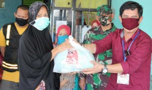Peduli Dampak Covid-19, Rahmat Muhayyang Bagikan Sembako