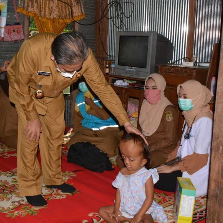 Bupati Sidrap Pantau Kondisi Astuty, Penderita Lumpuh Otak