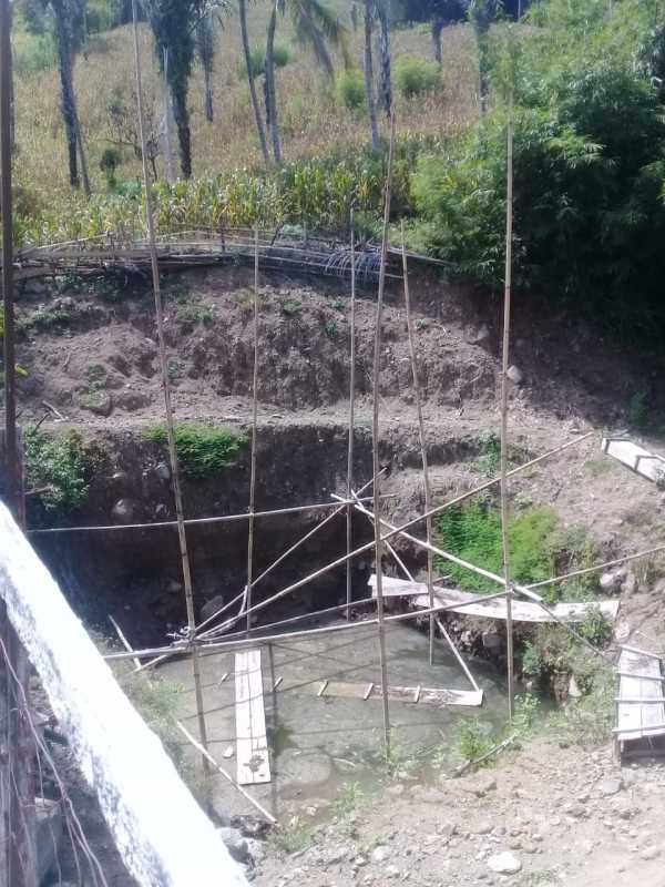 Warga Pertanyakan Terbengkalainya Pembangunan Jembatan Desa Tallu Bamba
