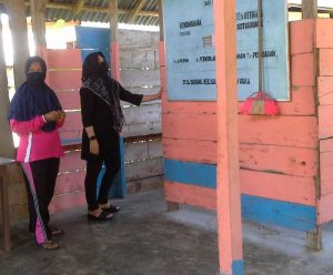 Prihatin, Ketua TP PKK Lutra Kunjungi Posyandu Merpati Putih