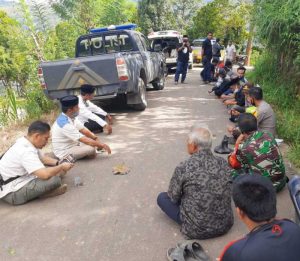 Dua Dusun Bertikai di Enrekang, Massa Bakar Mobil dan Dua Motor
