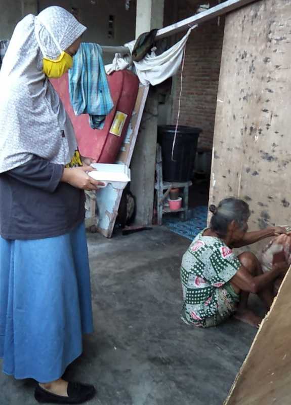 Gerakan Tengok Tetangga Sasar Warga Lumpuh dan Lansia