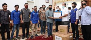 Kunjungi Bantaeng, Legislator DPR RI Beri Bantuan APD