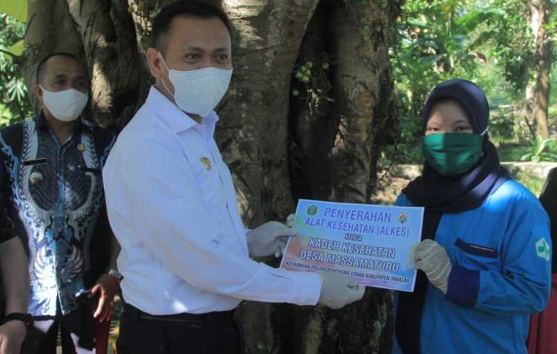 568 Warga Desa Massamaturu Dapat Bantuan Dampak Covid-19