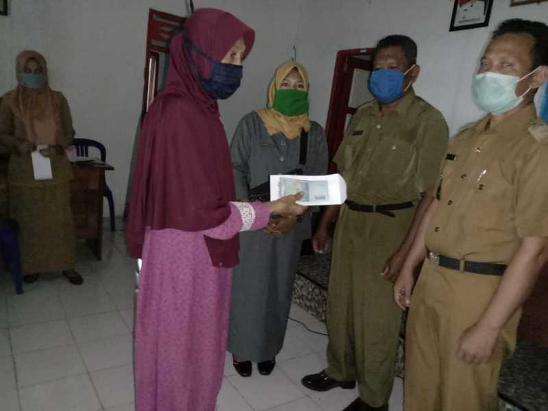 Desa Lambego Penyalur BLT Dana Desa Pertama di Kecamatan Pasimarannu 