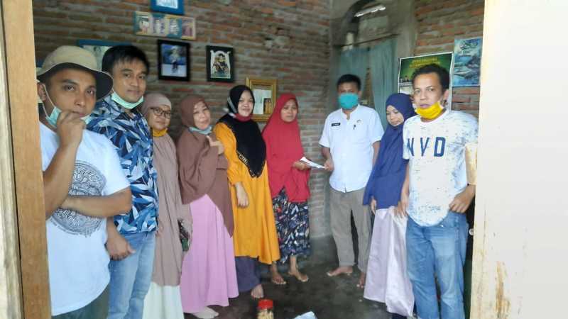 Forum Alumni SMP 1 Dan SMU Anggeraja Donasi Kepada Korban Kebakaran Dan Penderita Gagal Ginjal