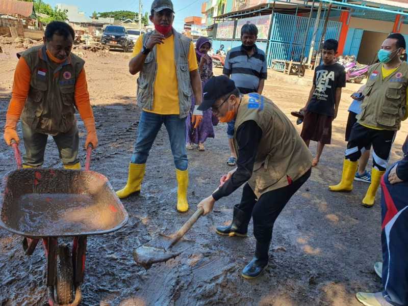 Bupati Bantaeng Pimpin Kerja Bakti di Sejumlah Titik Banjir
