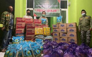 14.6 foto kemenag Kakanwil Kemenag Sulsel Salurkan Bantuan Untuk Korban Banjir di Bantaeng