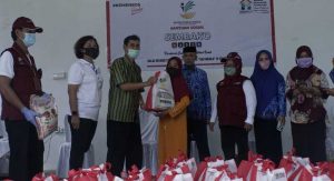 17.6 foto mejene bantuan Balai Lansia Gau Mabaji Salurkan Paket Bansos Sembako di Sulbar