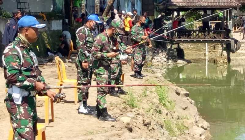 Semarakkan HUT Bhayangkara ke-74, Polsek Galut Gelar Lomba Mancing