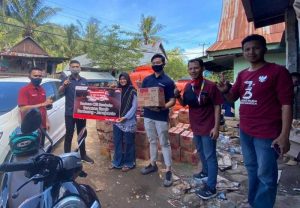 23.6 foto astra Peduli Korban Banjir Bantaeng-Jeneponto, Astra Motor Berikan Bantuan Sembako