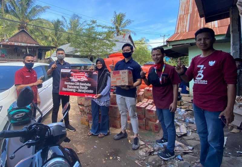 Peduli Korban Banjir Bantaeng-Jeneponto, Astra Motor Berikan Bantuan Sembako