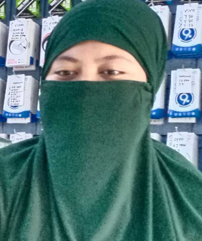 Amelia Jadi Kurir Ojek, Bantu Suami Cari Nafkah