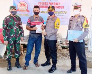 26.6 foto pangkep sim HUT ke -74 Bhayangkara, Polres Pangkep Bagikan SIM Gratis
