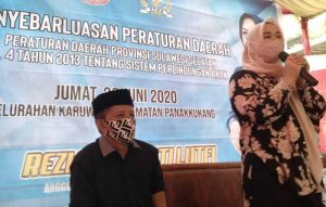 28.6 foto lutfi Rezki Mulfiati Luthfi Sosialisasikan Perda Sistem Perlindungan Anak di Karuwisi Utara