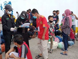 5.6 foto enrek 18 18 Warga Enrekang Dipulangkan Dari Malaysia, Tim Gugus Tugas Menjemput