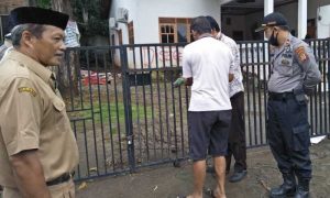 Tripika Buka Segel Kantor Desa Caramming