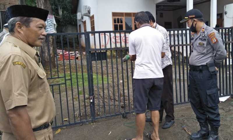Tripika Buka Segel Kantor Desa Caramming