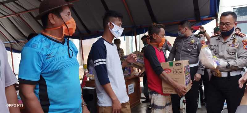 Ditlantas Polda Sulsel Bantu Korban Bencana Alam di Jeneponto dan Bantaeng