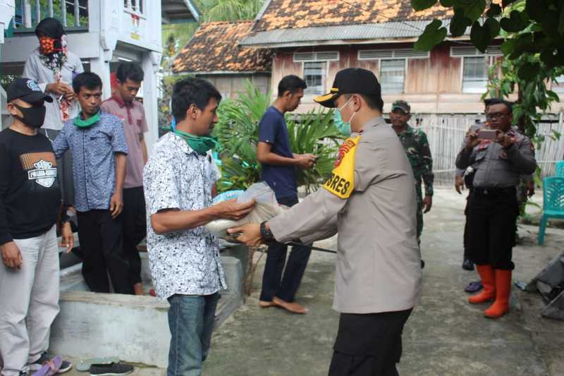 Kapolres Kepulauan Selayar Kunjungi Warga di Pulau Pasi