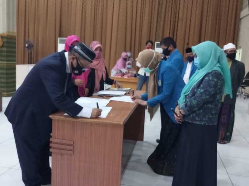 Majdah Lantik Dokter Marhaen Ahli Stem Cell Dekan FIK dan 20 Pejabat Struktural Baru UIM