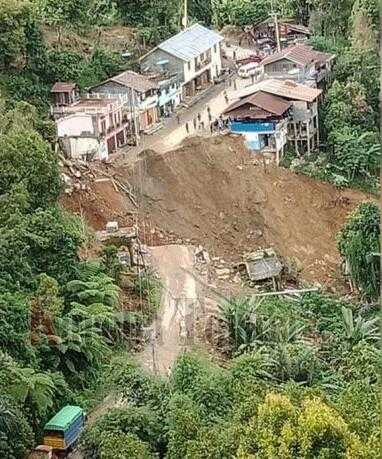 Longsor, Jalan Poros Palopo - Torut  Putus