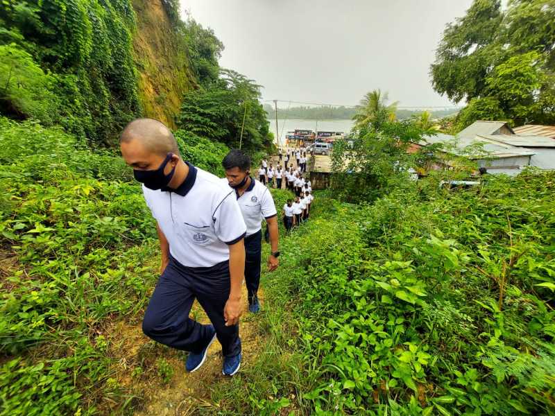 Prajurit Lanal Kendari Olahraga Sambil Napak Tilas Sejarah Peninggalan Jepang PD ke II 