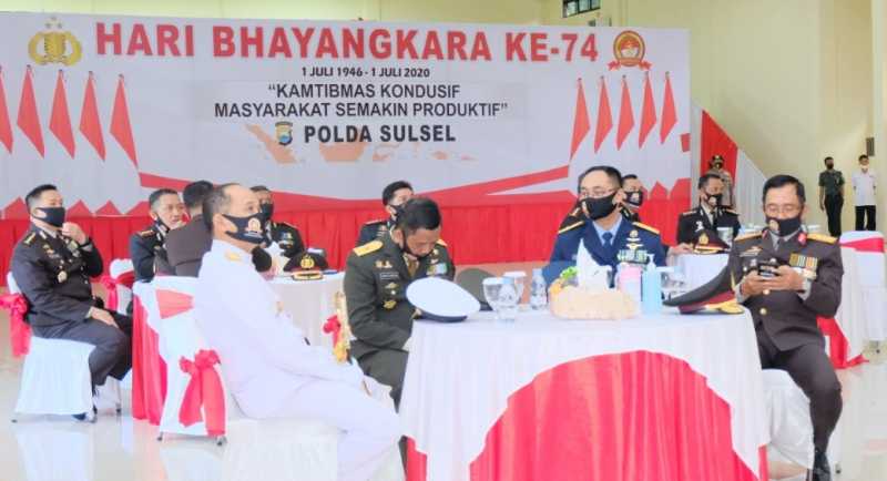 Danlantamal VI Hadiri HUT Bhayangkara Ke-74 di Polda Sulsel