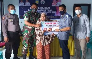 Pemdes Pamatata Salurkan BLT-DD ke Penerima Manfaat