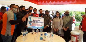 Bersama PMI Makassar, Forum CSR Sulsel Serahkan Bantuan ke Korban Banjir