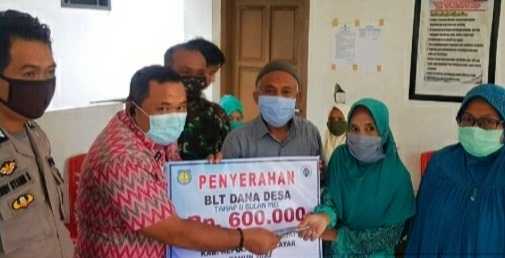 Pemdes Buki Timur Salurkan BLT DD Tahap Pertama Penyaluran ke Dua 100 KK