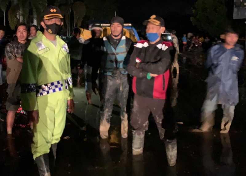 Korban Banjir Bandang Lutra , 24 Meninggal, 44 Belum Ditemukan, 14 Ribu Lebih Pengungsi
