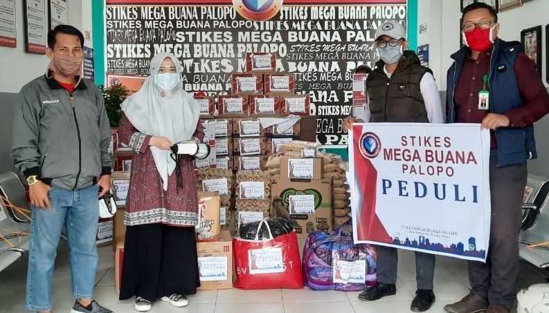 Stikes Mega Buana Palopo Bantu Korban Banjir Bandang Lutra