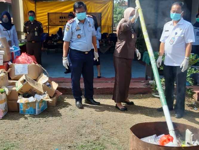 4,5 Kg Sabu Dibakar di Rupbasan Makassar