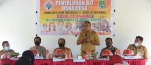 28.7 foto sidrap BLT Bupati Sidrap dan Kadis PMD Sulsel Hadiri Penyaluran BLT Desa Carawali