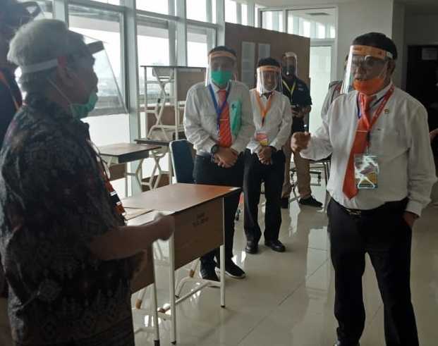 Rektor UNM Pastikan UTBK Berjalan Sesuai Protokol Covid