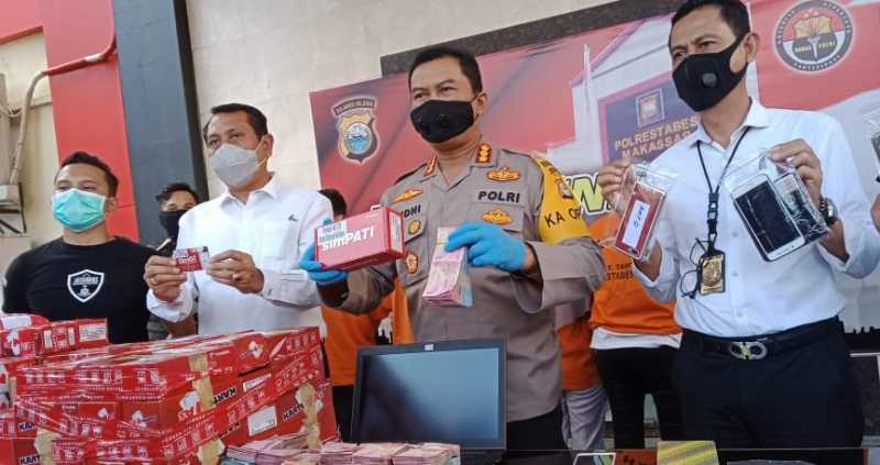 Polisi Tangguhkan Penahanan Penjual Kartu Provider Prabayar Registrasi Ilegal