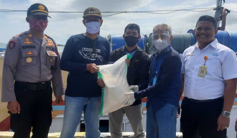 101 Ton Beras Bantuan Sosial Dikirim ke Pulau Terluar