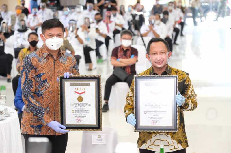 Gerakan Sejuta Masker Pemkab Gowa Raih Rekor MURI
