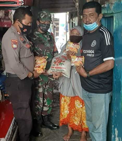 Agar Tepat Sasaran, Bhabinkamtibmas dan Babinsa Salurkan Sembako