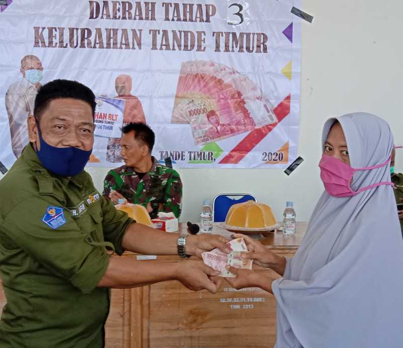 Kelurahan Tande Timur Salurkan BLT Tahap III